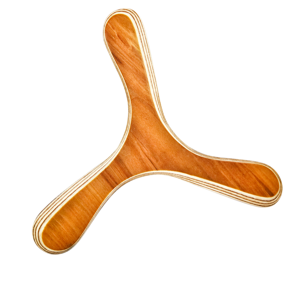 Image of Kugelblitz Boomerang straight-on shot with traditional cherry wood having warm reddish tones